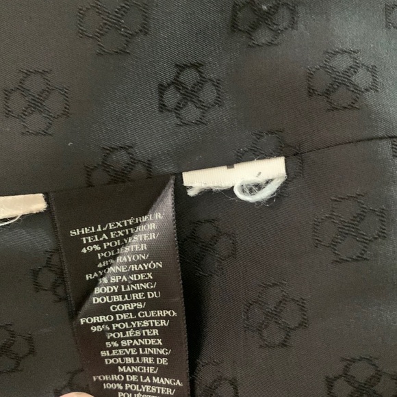 Gently used but in good condition Ann Taylor black jacket. - Picture 9 of 10